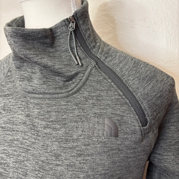 North Face Canyonlands Asymmetrical Quarter Zip Sweatshirt - Picture 2 of 7